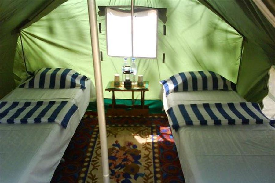 Schlafbereich, Bumdra Luxury Camp, Bhutan Rundreise