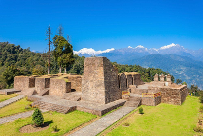 Sikkim und Bhutan Reise, Die Ruinen des Rabdentse Palace in Pelling, Sikkim, Indien