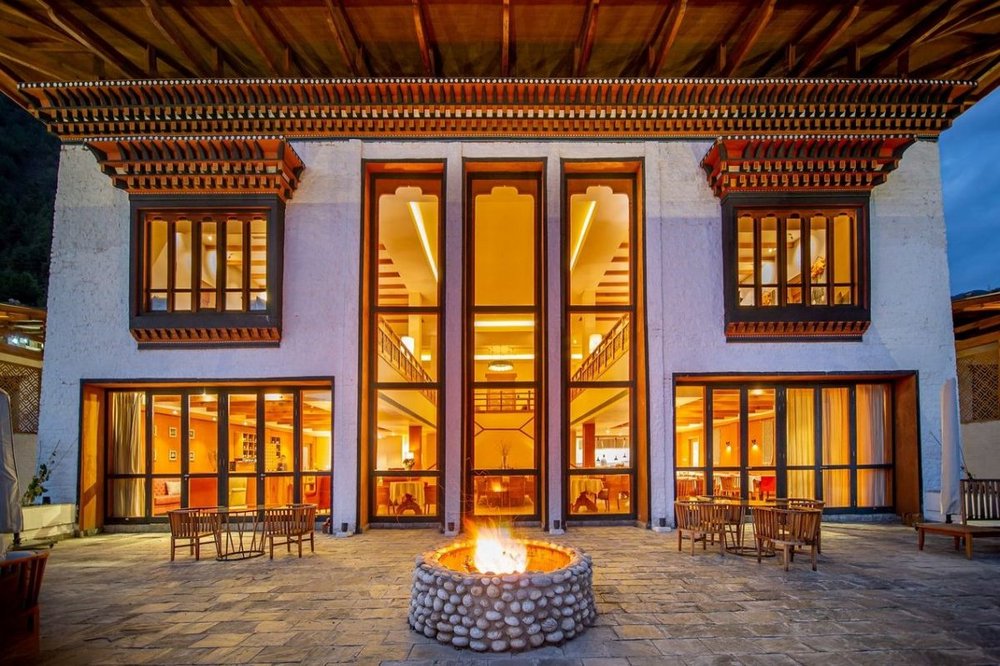 Lobby von außen, Bhutan Spirit Sanctuary, Neyphu Tal, Bhutan Reise